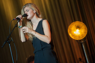 Emma Bale Voorprogramma Stan Van Samang @ Lotto Arena, picture 14, photographed by Dimitri Vanlommel - FrontView Magazine