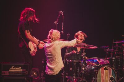R5: SometimeLast Night tour @ Stadsschouwburg Antwerpen, picture 7, photographed by Alana Clemens - FrontView Magazine