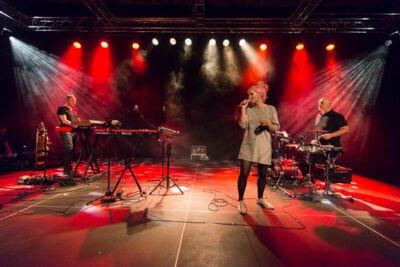 Alice On The Roof @ Decibelz, picture 24, photographed by FrontView Magazine