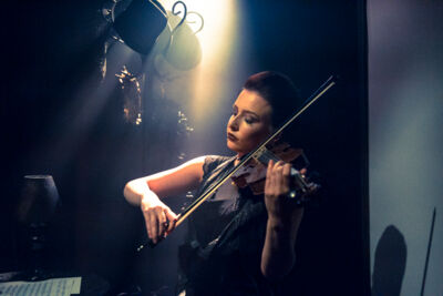 Kovacs @ Ancienne Belgique Club, picture 2, photographed by Geert Pieters - FrontView Magazine