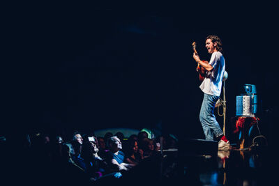 An Evening with Jett Rebel @ Chassé Theater, picture 14, photographed by Elke Briers - FrontView Magazine