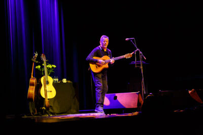 Luka Bloom @ Het Depot, picture 3, photographed by Kurt Jacobs - FrontView Magazine
