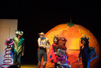 De Reuzenperzik Uitgezonderd Theater!, foto 31, foto's door Goele Bormans - FrontView Magazine