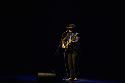 Bart Herman Solo @ CC Merksem, picture 13, photographed by James Van Roosbroeck - FrontView Magazine