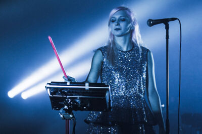 Alice On The Roof @ Ancienne Belgique, picture 2, photographed by Geert Pieters - FrontView Magazine
