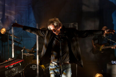 Rick de Leeuw "De parels en de zwijnen" @ De Arenbergschouwburg., picture 7, photographed by Frank Lambrechts - FrontView Magazine