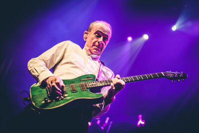Status Quo @ 013 Tilburg, picture 11, photographed by Elke Briers - FrontView Magazine