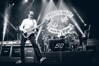 Status Quo @ 013 Tilburg, picture 16, photographed by Elke Briers - FrontView Magazine
