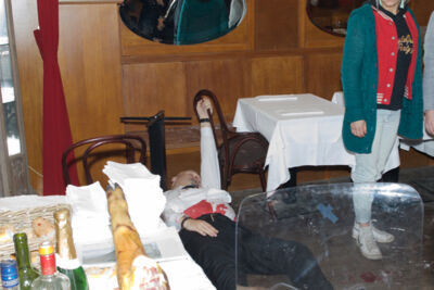 "UITSCHOT" setbezoek @ Antwerpen restaurant 'De Veehandel', foto 19, foto's door Bart Baevegems - FrontView Magazine