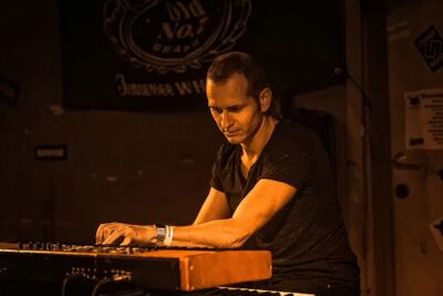 MaidenuniteD @ De Verlichte Geest, picture 5, photographed by Edwin Houdevelt - FrontView Magazine