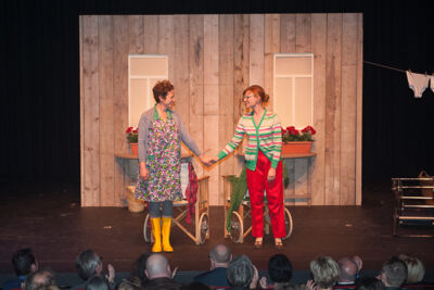 Première Vriendinnen - 40j Paljas @ Rode zaal - Fakkelteater, foto 26, foto's door Goele Bormans - FrontView Magazine