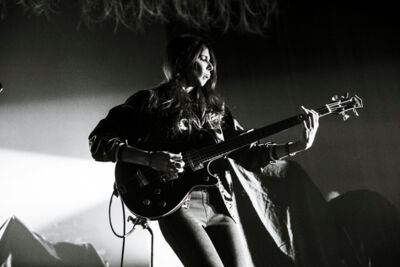 Theodora @ Ancienne Belgique | Support The Do, picture 10, photographed by Geert Pieters - FrontView Magazine