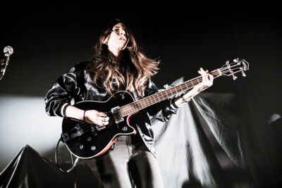 Theodora @ Ancienne Belgique | Support The Do, picture 11, photographed by Geert Pieters - FrontView Magazine