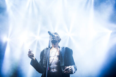 Faithless @ Paleis 12, picture 1, photographed by Kristof Hayen - FrontView Magazine