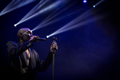 Faithless @ Paleis 12, picture 4, photographed by Kristof Hayen - FrontView Magazine