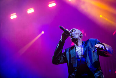 Faithless @ Paleis 12, picture 19, photographed by Kristof Hayen - FrontView Magazine