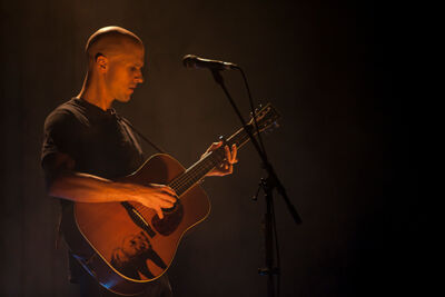Milow solo @ Warande Turnhout, foto 3, foto's door Frank Lambrechts - FrontView Magazine