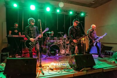 Star Industry @ Rock For Life, foto 14, foto's door Edwin Houdevelt - FrontView Magazine
