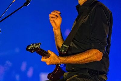 dEUS - Soft Electric Tour @ De Roma, foto 24, foto's door Edwin Houdevelt - FrontView Magazine