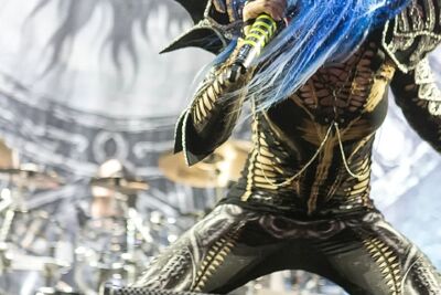 Arch Enemy @ Lotto Arena, foto 5, foto's door Edwin Houdevelt - FrontView Magazine