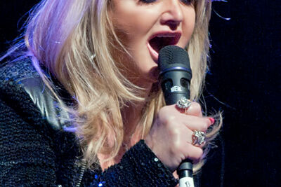 Chris Thompson, Bonnie Tyler & Koen Buyse @ Het Depot, picture 2, photographed by Paul Nouwen - FrontView Magazine
