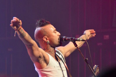 Nahko and Medicine for the People + Kim Churchill Ancienne Belgique, picture 37, photographed by Lieselore Van Hertum - FrontView Magazine