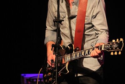 Tom van Stiphout, "Playing Guitar Helps" @ CC Meeuwen, picture 16, photographed by Heidi Elen - FrontView Magazine