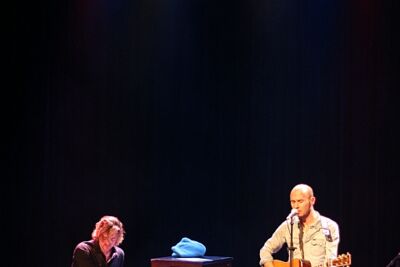 Tom van Stiphout, "Playing Guitar Helps" @ CC Meeuwen, picture 20, photographed by Heidi Elen - FrontView Magazine