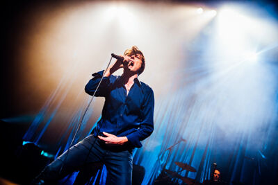 Suede @ Ancienne Belgique, picture 2, photographed by Elke Briers - FrontView Magazine