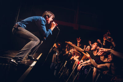 Suede @ Ancienne Belgique, picture 5, photographed by Elke Briers - FrontView Magazine