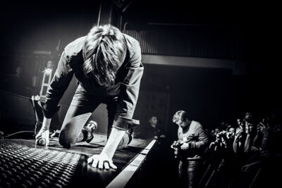 Suede @ Ancienne Belgique, picture 18, photographed by Elke Briers - FrontView Magazine