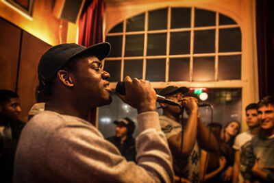 Woodie Smalls albumvoorstelling @ Café Commerce, picture 2, photographed by Bart Scholliers - FrontView Magazine