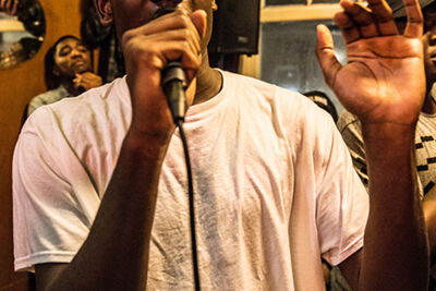 Woodie Smalls albumvoorstelling @ Café Commerce, picture 8, photographed by Bart Scholliers - FrontView Magazine