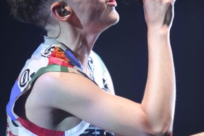Years & Years @ Vorst Nationaal, picture 21, photographed by Pascal Liagre - FrontView Magazine
