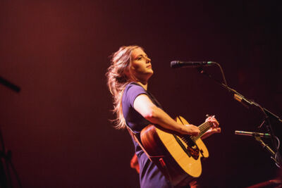 Maaike Ouboter @ Het Depot, picture 1, photographed by Kurt Jacobs - FrontView Magazine