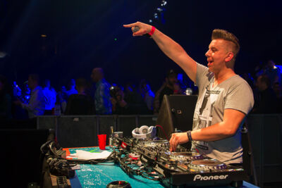 MNM Back To The 90's & 00’s @ Sportpaleis, picture 3, photographed by Marc Verdonck - FrontView Magazine