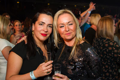 MNM Back To The 90's & 00’s @ Sportpaleis, picture 7, photographed by Marc Verdonck - FrontView Magazine