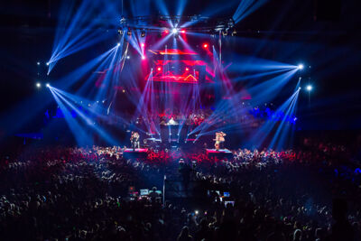 MNM Back To The 90's & 00’s @ Sportpaleis, picture 21, photographed by Marc Verdonck - FrontView Magazine