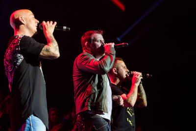 MNM Back To The 90's & 00’s @ Sportpaleis, picture 36, photographed by Marc Verdonck - FrontView Magazine