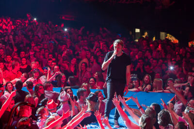 MNM Back To The 90's & 00’s @ Sportpaleis, picture 47, photographed by Marc Verdonck - FrontView Magazine