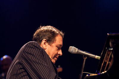 Jools Holland @ De Roma, picture 2, photographed by Frank Lambrechts - FrontView Magazine