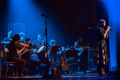Hooverphonic @ De Roma, picture 11, photographed by Erwin Evrard - FrontView Magazine