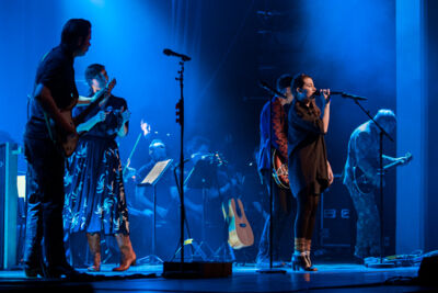 Hooverphonic @ De Roma, picture 12, photographed by Erwin Evrard - FrontView Magazine
