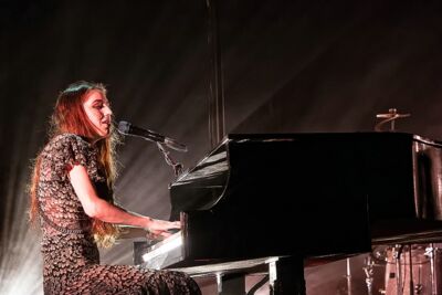Birdy @ Ancienne Belgique, picture 26, photographed by Edwin Houdevelt - FrontView Magazine