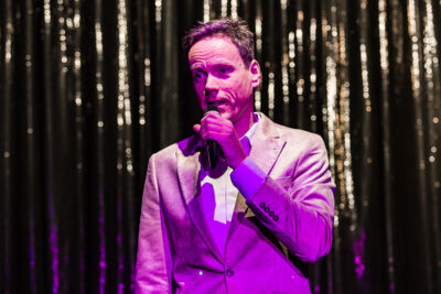 Persconferentie 'La Cage aux Folles' @ Mask'ara te Borsbeek, foto 16, foto's door Guy Danneels - FrontView Magazine