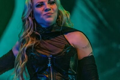 Kamelot @ Trix, picture 3, photographed by Edwin Houdevelt - FrontView Magazine