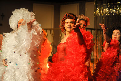 La cage aux Folles @ EWT Theater - Deurne, picture 60, photographed by Goele Bormans - FrontView Magazine