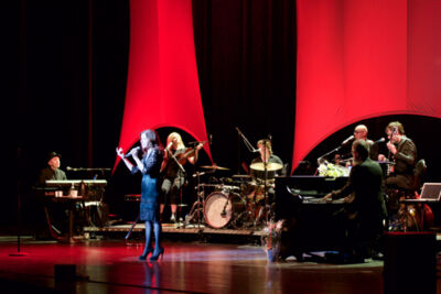 Vicky Leandros @ Oostende Kursaal, picture 20, photographed by Bart Baevegems - FrontView Magazine