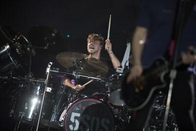 5 Seconds of Summer @ Sportpaleis, foto 5, foto's door Dorien Goetschalckx - FrontView Magazine