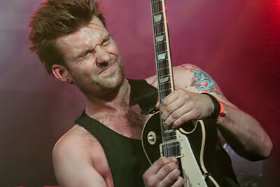 10 Rogue (ft. Peter Evrard) @ RebelRock XXL, picture 16, photographed by Paul Nouwen - FrontView Magazine